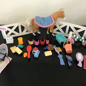 Vintage 29 piece Barbie Horse Lot Walking Movable Legs 7" +blanket & acc…